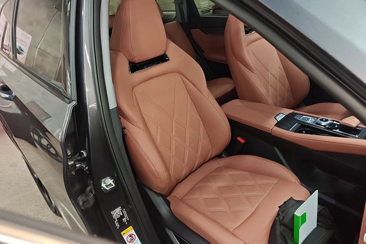 Used CHANGAN CS75 PLUS iDD 2023 ZhiDian iDD Smart Leading Model Right Front Seat