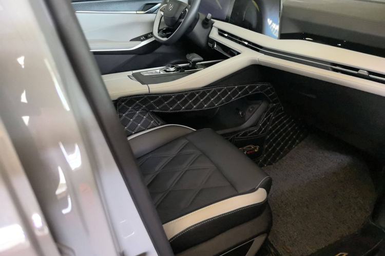 Used CHANGAN CS75 PLUS iDD 2023 ZhiDian iDD Smart Leading Model Right Front Seat