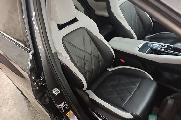 Used CHANGAN CS75 PLUS iDD 2023 ZhiDian iDD Smart Leading Model Right Front Seat