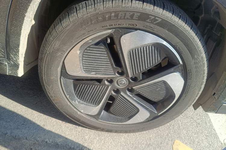 Used CHANGAN CS75 PLUS iDD 2023 ZhiDian iDD Smart Leading Model Right Front Wheel Hub