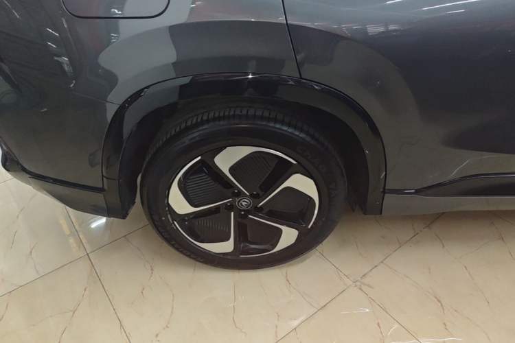 Used CHANGAN CS75 PLUS iDD 2023 ZhiDian iDD Smart Leading Model Right Rear Wheel Hub