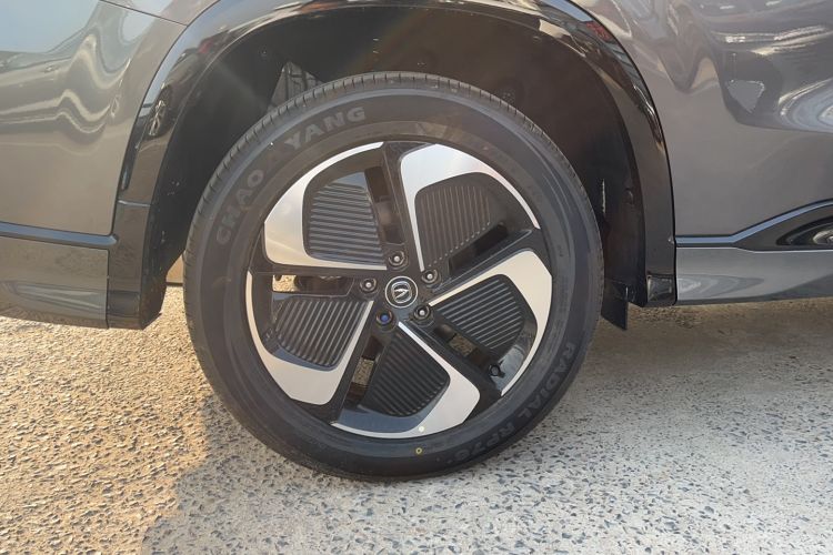 Used CHANGAN CS75 PLUS iDD 2023 ZhiDian iDD Smart Leading Model Right Rear Wheel Hub