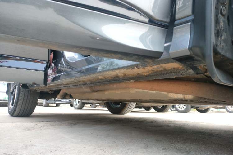 Used CHANGAN CS75 PLUS iDD 2023 ZhiDian iDD Smart Leading Model Right Side Sill