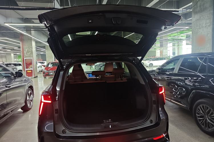 Used CHANGAN CS75 PLUS iDD 2023 ZhiDian iDD Smart Leading Model Trunk