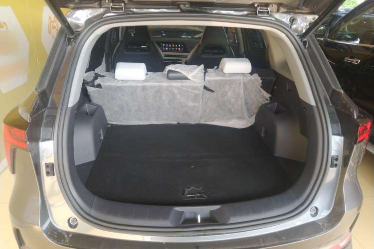Used CHANGAN CS75 PLUS iDD 2023 ZhiDian iDD Smart Leading Model Trunk