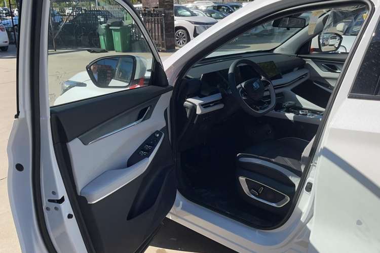 Used CHANGAN CS75 PLUS iDD 2023 ZhiDian iDD Smart Leading Model Interior 1