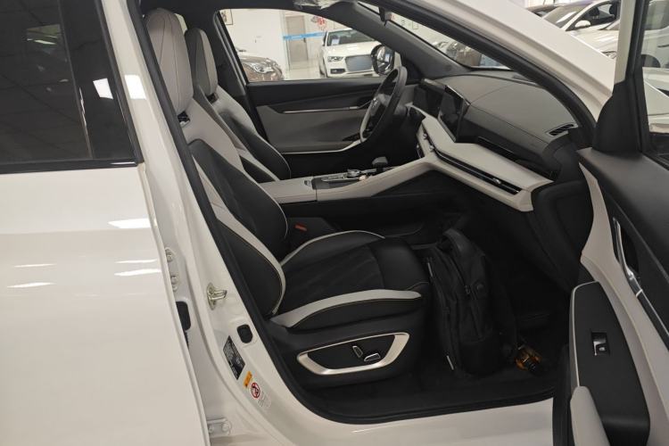 Used CHANGAN CS75 PLUS iDD 2023 ZhiDian iDD Smart Leading Model Right Front Seat