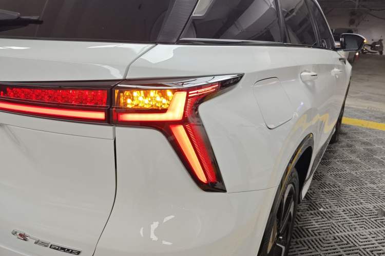 Used CHANGAN CS75 PLUS iDD 2023 ZhiDian iDD Smart Leading Model Right Rear Taillight