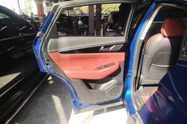 Used CHANGAN CS85 COUPE 2019 2.0T Automatic Luxury Edition China VI Standard Left Rear Door Interior