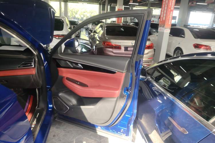 Used CHANGAN CS85 COUPE 2019 2.0T Automatic Luxury Edition China VI Standard Right Front Door Interior
