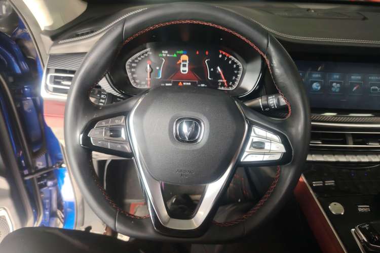 Used CHANGAN CS85 COUPE 2019 2.0T Automatic Luxury Edition China VI Standard Steering Wheel