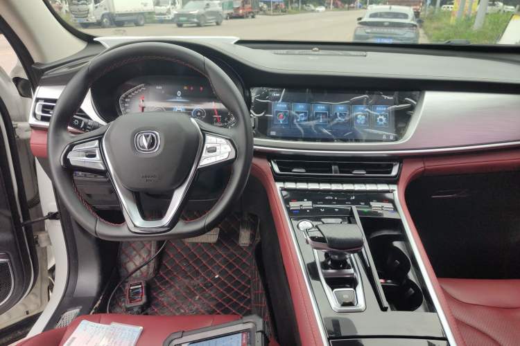 Used CHANGAN CS85 COUPE 2019 1.5T DCT Dynamic Version China VI Standard Interior 2