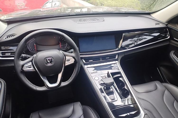 Used CHANGAN CS85 COUPE 2019 2.0T Automatic Luxury Edition China VI Standard Center Console
