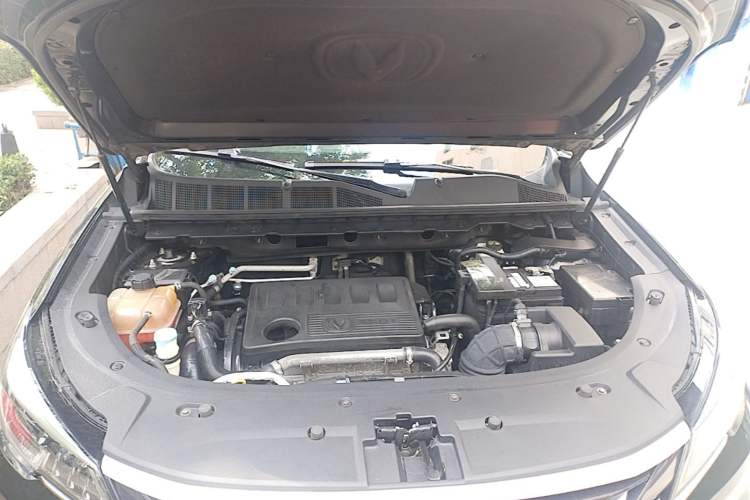 Used CHANGAN CS85 COUPE 2019 2.0T Automatic Luxury Edition China VI Standard Engine Bay