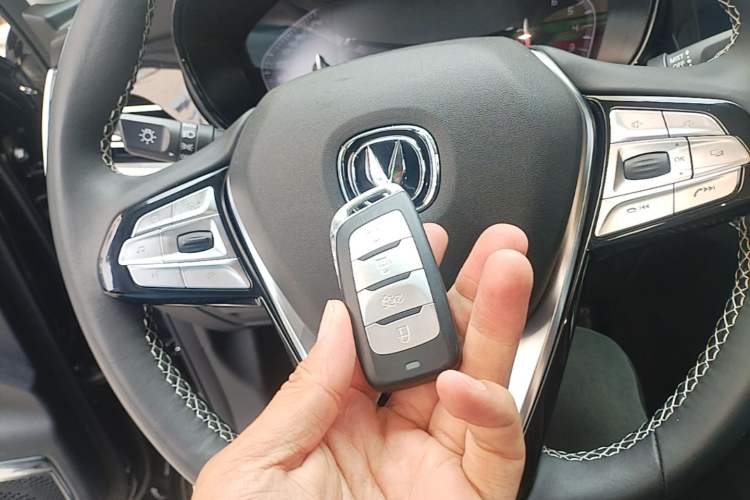 Used CHANGAN CS85 COUPE 2019 2.0T Automatic Luxury Edition China VI Standard Vehicle Key
