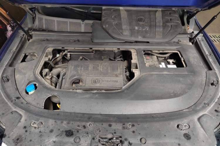 Used CHANGAN CS85 COUPE 2019 2.0T Automatic Smart Version China VI Standard Engine Bay