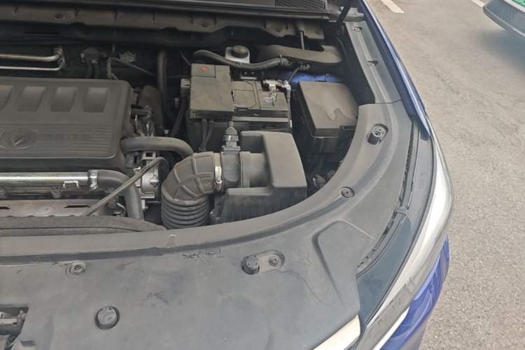 Used CHANGAN CS85 COUPE 2019 2.0T Automatic Luxury Edition China VI Standard Engine Bay Left