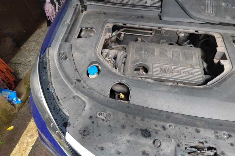 Used CHANGAN CS85 COUPE 2019 2.0T Automatic Smart Version China VI Standard Engine Bay Right