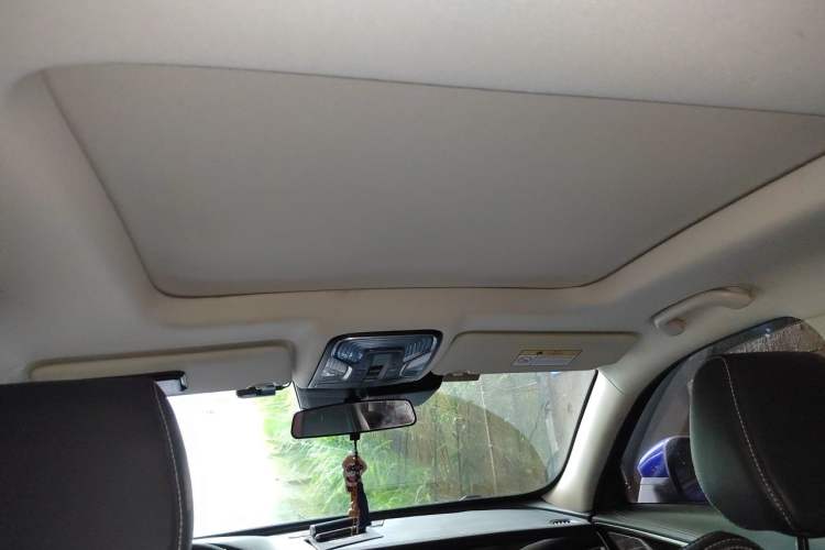 Used CHANGAN CS85 COUPE 2019 2.0T Automatic Smart Version China VI Standard Headliner
