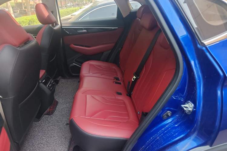 Used CHANGAN CS85 COUPE 2019 1.5T DCT Luxury Version China VI Standard Interior 1
