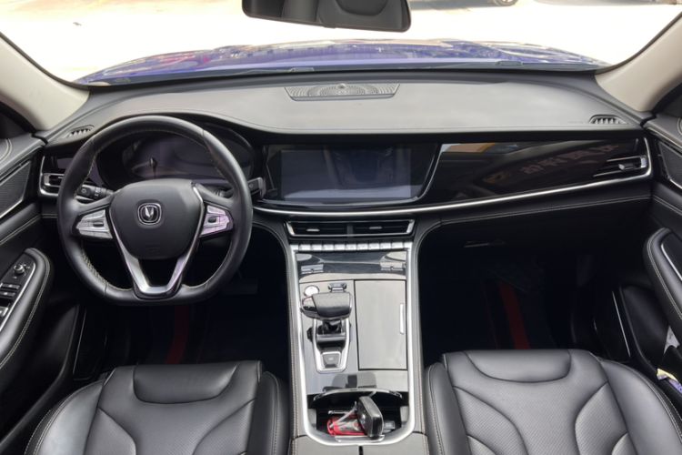 Used CHANGAN CS85 COUPE 2019 1.5T DCT Luxury Version China VI Standard Interior 1