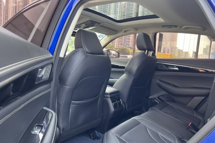 Used CHANGAN CS85 COUPE 2019 1.5T DCT Luxury Version China VI Standard Interior 3