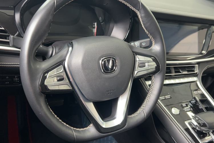 Used CHANGAN CS85 COUPE 2019 1.5T DCT Luxury Version China VI Standard Interior 5