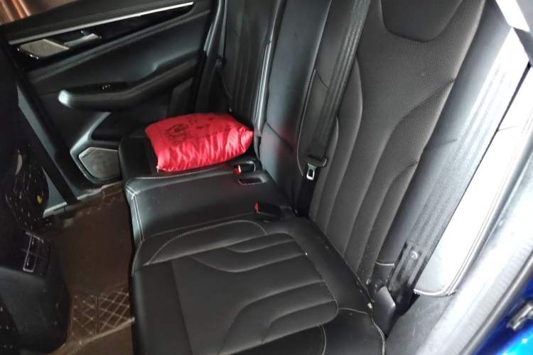 Used CHANGAN CS85 COUPE 2019 2.0T Automatic Smart Version China VI Standard Left Rear Seat