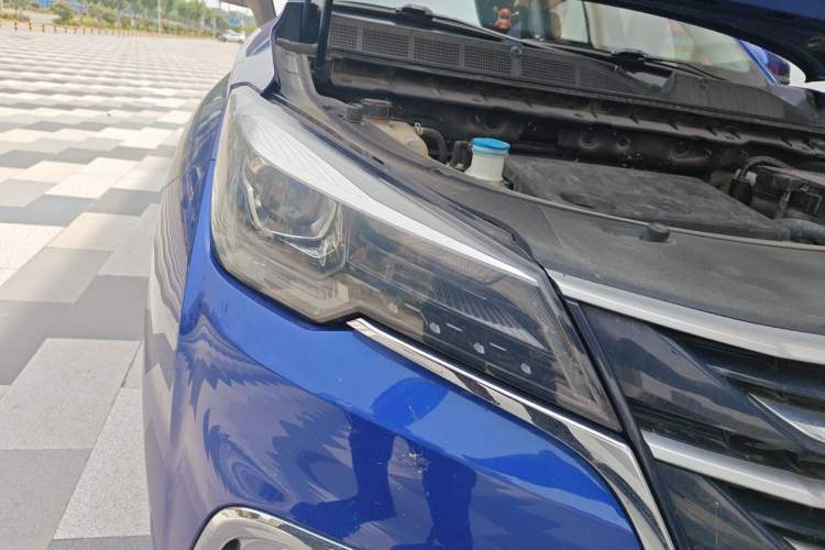 Used CHANGAN CS85 COUPE 2019 2.0T Automatic Version China VI Standard Right Front Headlight