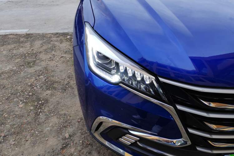 Used CHANGAN CS85 COUPE 2019 1.5T DCT Luxury Version China VI Standard Right Front Headlight