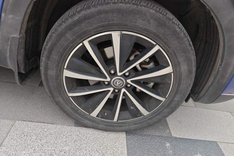 Used CHANGAN CS85 COUPE 2019 2.0T Automatic Version China VI Standard Right Front Wheel Hub