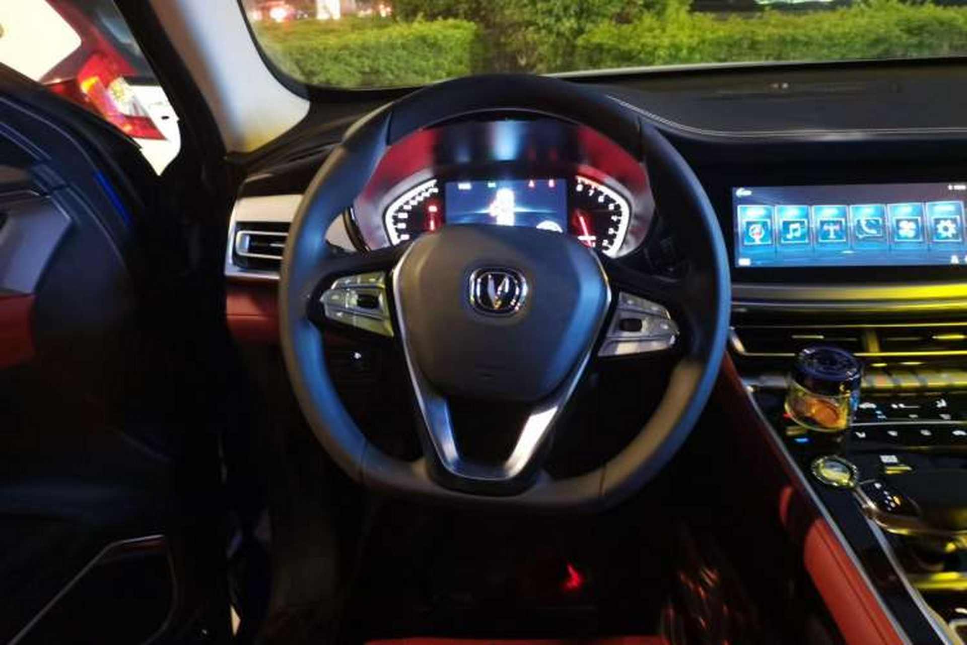 Used CHANGAN CS85 COUPE 2019 1.5T DCT Version China VI Standard Steering Wheel