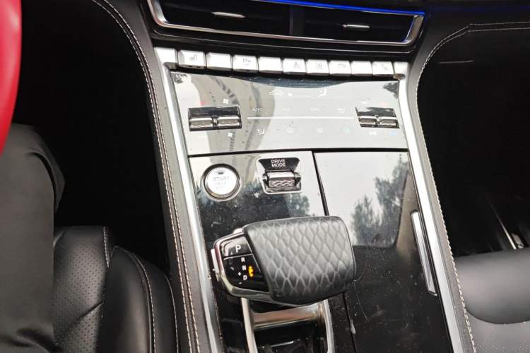 Used CHANGAN CS85 COUPE 2019 1.5T DCT Luxury Version China VI Standard Gear Lever