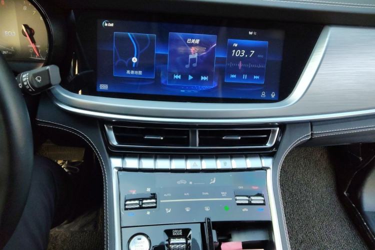 Used CHANGAN CS85 COUPE 2019 1.5T DCT Dynamic Version China VI Standard Audio And AC Panel