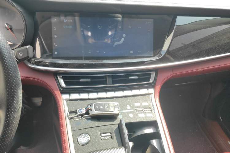 Used CHANGAN CS85 COUPE 2019 2.0T Automatic Luxury Edition China V Standard Audio And AC Panel