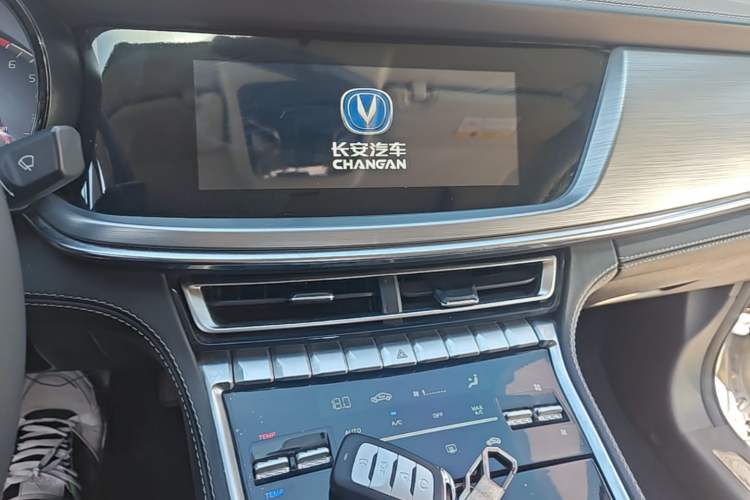 Used CHANGAN CS85 COUPE 2019 1.5T DCT Version China VI Standard Audio And AC Panel