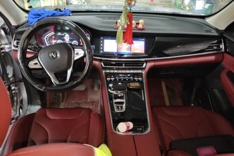 Used CHANGAN CS85 COUPE 2019 1.5T DCT Luxury Version China VI Standard Center Console