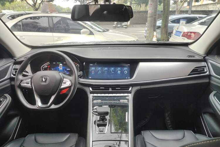 Used CHANGAN CS85 COUPE 2019 1.5T DCT Dynamic Version China VI Standard Center Console
