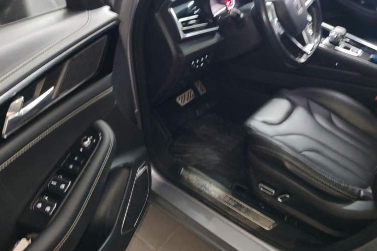 Used CHANGAN CS85 COUPE 2019 2.0T Automatic Luxury Edition China V Standard Driver Seat