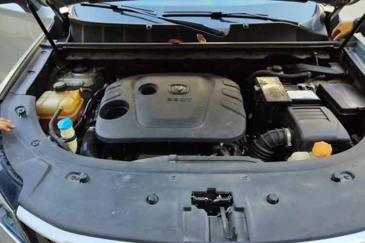 Used CHANGAN CS85 COUPE 2019 1.5T DCT Dynamic Version China VI Standard Engine Bay