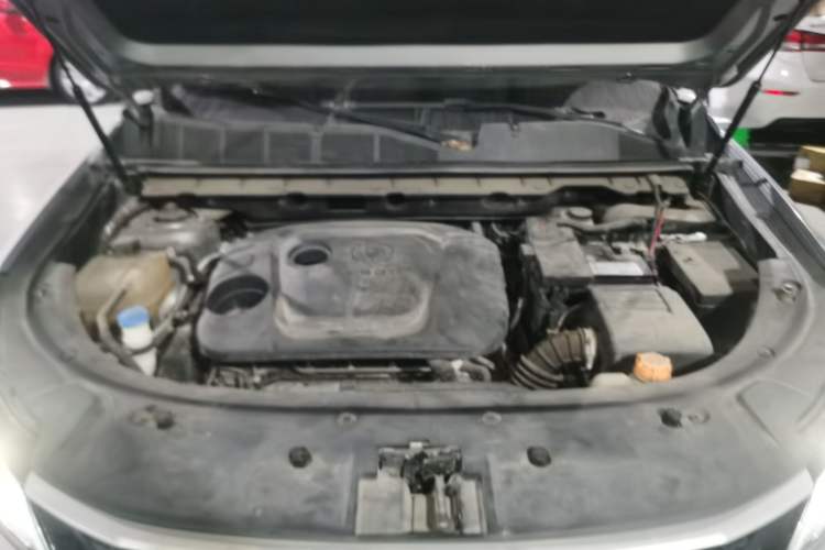 Used CHANGAN CS85 COUPE 2019 1.5T DCT Luxury Version China VI Standard Engine Bay