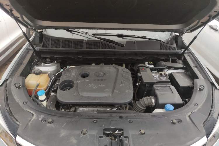 Used CHANGAN CS85 COUPE 2019 1.5T DCT Version China VI Standard Engine Bay
