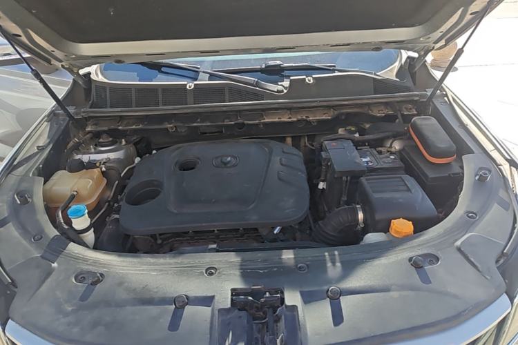 Used CHANGAN CS85 COUPE 2019 1.5T DCT Version China VI Standard Engine Bay