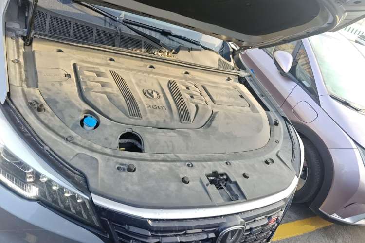 Used CHANGAN CS85 COUPE 2019 2.0T Automatic Smart Version China VI Standard Engine Bay