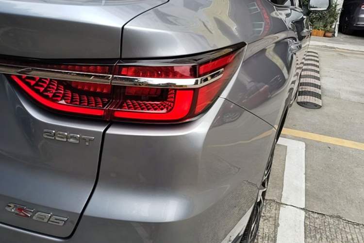 Used CHANGAN CS85 COUPE 2019 1.5T DCT Dynamic Version China VI Standard Exterior 1
