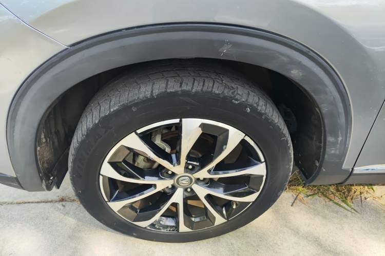Used CHANGAN CS85 COUPE 2019 1.5T DCT Dynamic Version China VI Standard Exterior 2