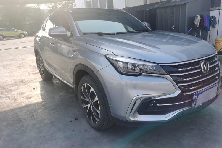 Used CHANGAN CS85 COUPE 2019 2.0T Automatic Smart Version China VI Standard Front Right 45 Deg
