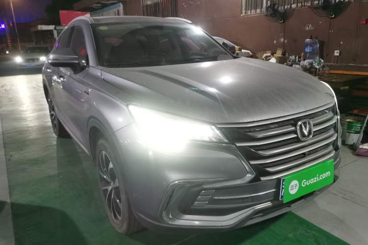 Used CHANGAN CS85 COUPE 2019 1.5T DCT Luxury Version China VI Standard Front Right 45 Deg