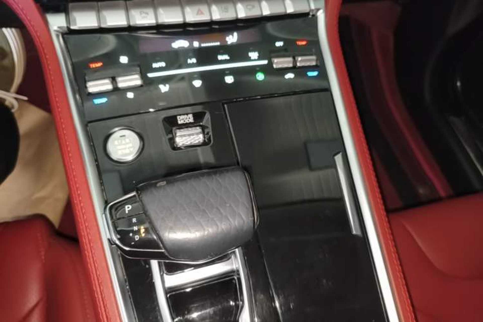 Used CHANGAN CS85 COUPE 2019 1.5T DCT Luxury Version China VI Standard Gear Lever