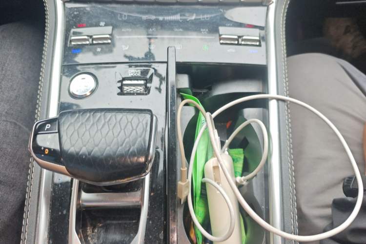 Used CHANGAN CS85 COUPE 2019 2.0T Automatic Version China V Standard Gear Lever